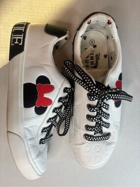 Disney Minnie Mouse Sneakers size 8 women’s